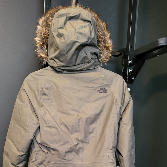 North Face Jump Down Women's Parka size Small in color taupe green - Picture 2 of 12
